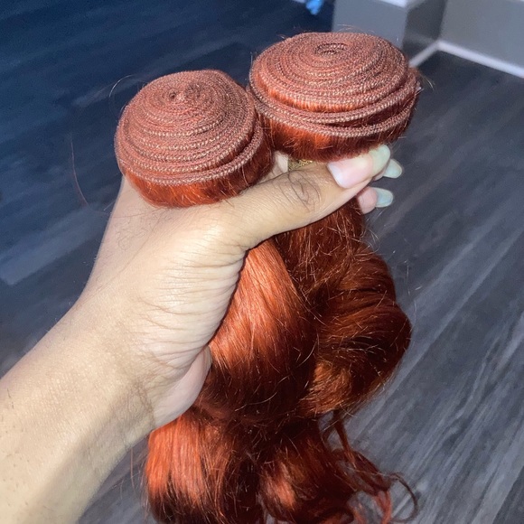2 HUMAN HAIR BUNDLES 20” - Picture 2 of 3